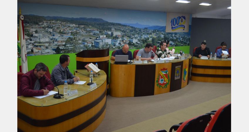Câmara aprova Prêmio Professor Nota Dez Câmara aprova Prêmio Professor Nota Dez