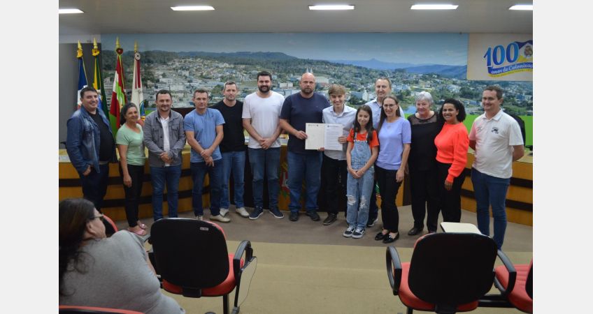 Câmara de Taió homenageia campeão de oratória Câmara de Taió homenageia campeão de oratória