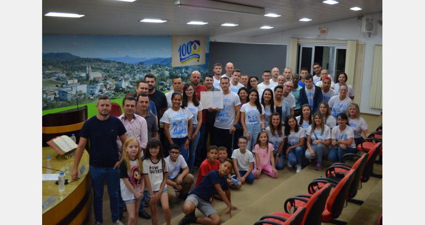 Câmara de Taió homenageia organizadores da corrida noturna Câmara de Taió homenageia organizadores da corrida noturna