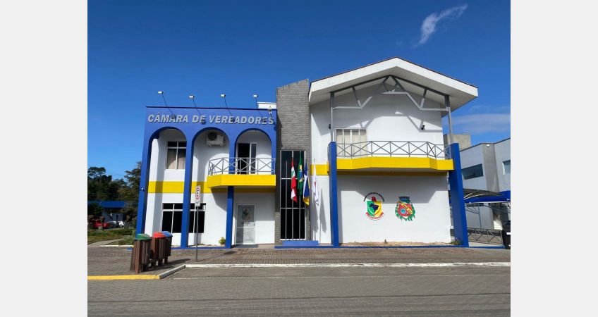 Câmara de Vereadores de Taió conclui primeira etapa de reforma Câmara de Vereadores de Taió conclui primeira etapa de reforma