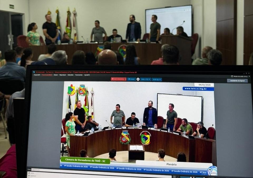 Câmara derruba veto ao projeto de transporte universitário