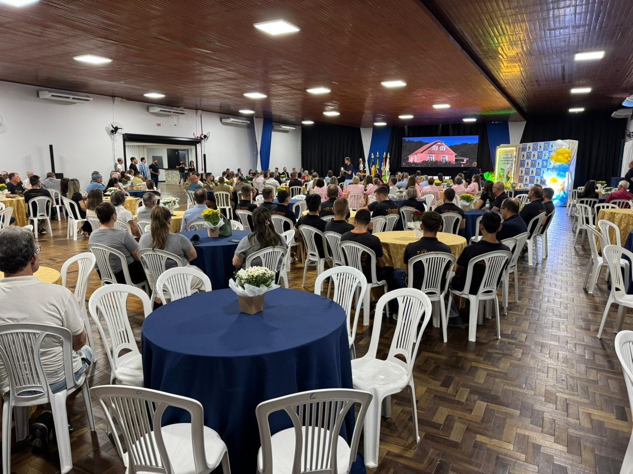 Câmara entrega títulos e comendas em Sessão Solene dos 77 anos de Taió