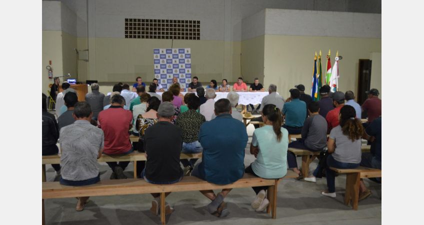 Câmara realiza sessão itinerante no Ribeirão da Erva Câmara realiza sessão itinerante no Ribeirão da Erva