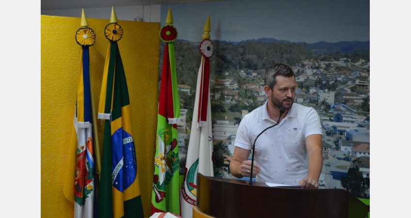 Eder Ceola sugere acompanhamento médico nos CEIs Eder Ceola sugere acompanhamento médico nos CEIs