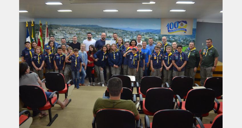 Escoteiros visitam Câmara de Vereadores de Taió Escoteiros visitam Câmara de Vereadores de Taió