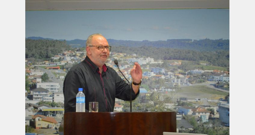 Gerente de Administração da ADR usa a tribuna livre Gerente de Administração da ADR usa a tribuna livre