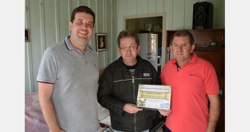 Conrad Kleinschmidt recebe Comenda do Centenário Conrad Kleinschmidt recebe Comenda do Centenário