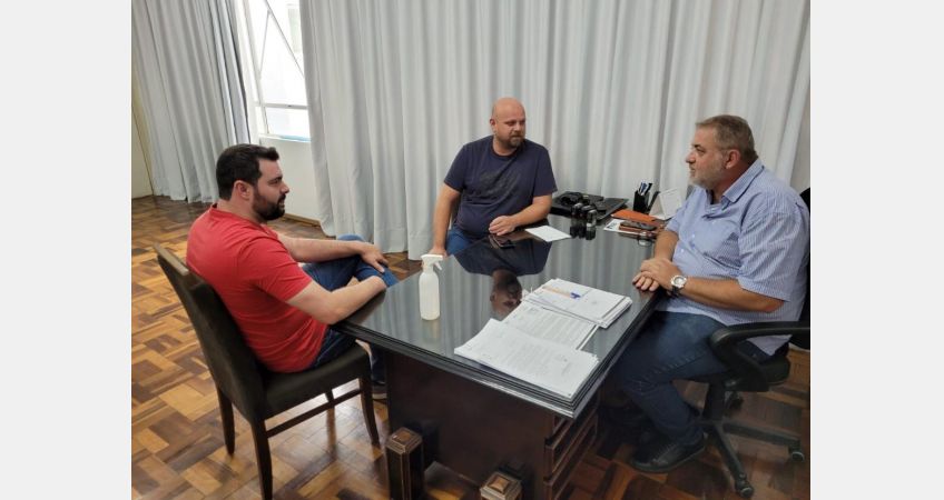 Novo presidente da Câmara de Taió se reúne com prefeito Novo presidente da Câmara de Taió se reúne com prefeito