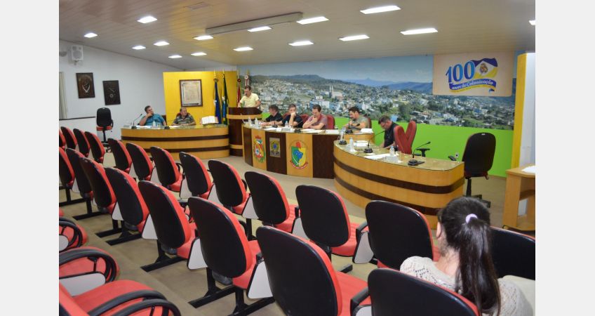 Sessões extraordinárias dão agilidade na tramitação de projetos Sessões extraordinárias dão agilidade na tramitação de projetos