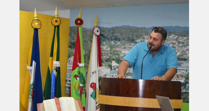 Vereador faz indicação para atender agricultores durante estiagem Vereador faz indicação para atender agricultores durante estiagem