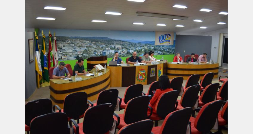 Vereadores de Taió cobram medidas urgentes nas escolas Vereadores de Taió cobram medidas urgentes nas escolas