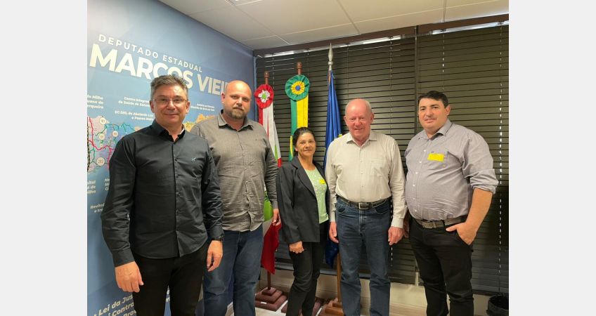 Vereadores solicitam recursos na Alesc Vereadores solicitam recursos na Alesc